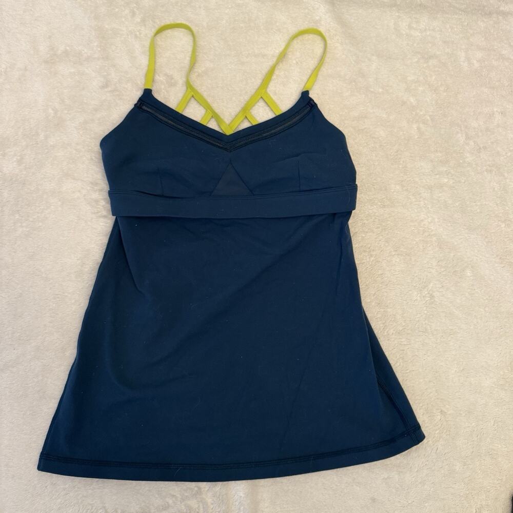 Lululemon Just Breathe Tank Alberta Lake / Split Pea Size 6 top